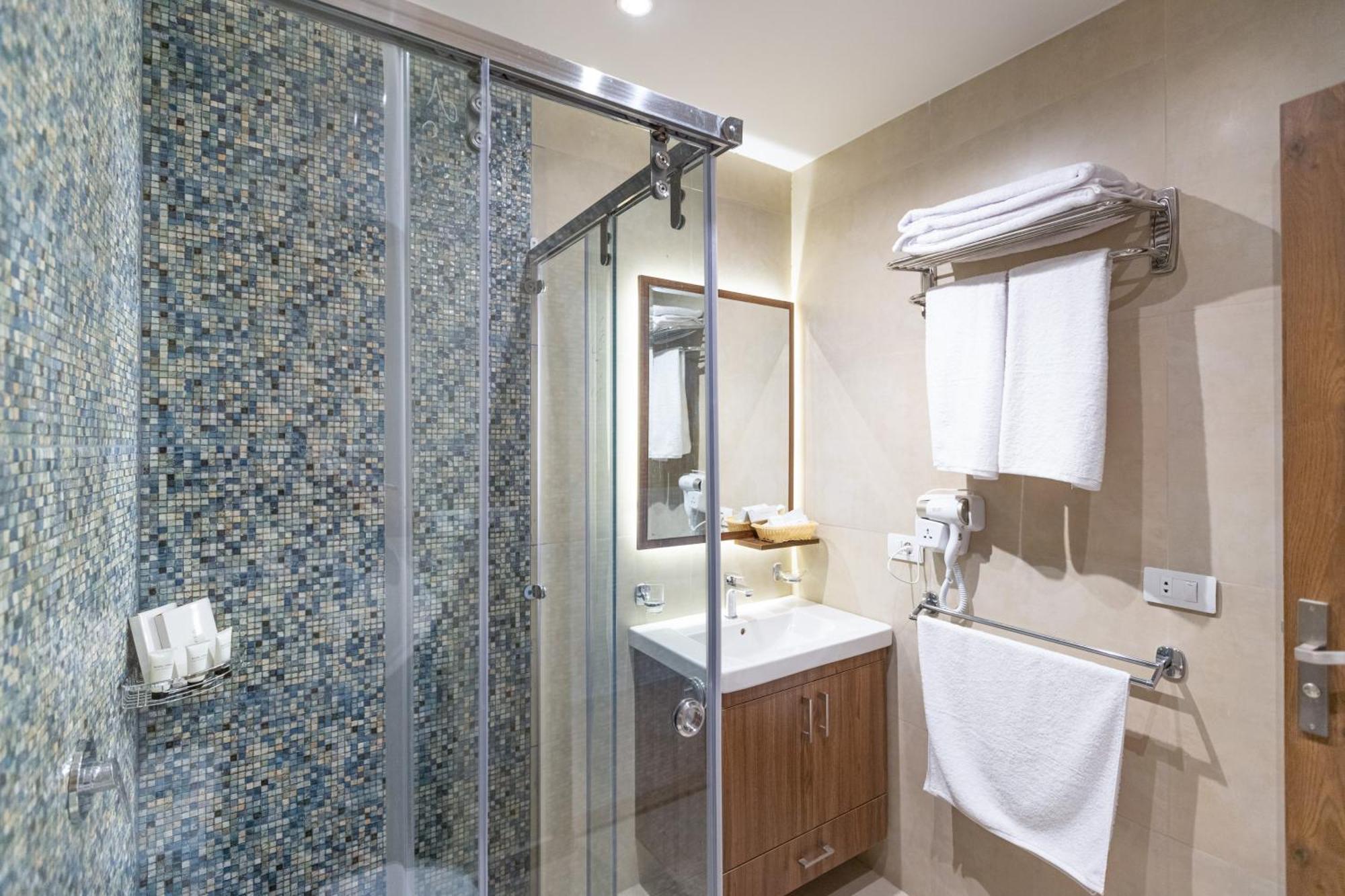 Nozol Pyramids Hotel And Spa Kafrat al Jabal Phòng bức ảnh
